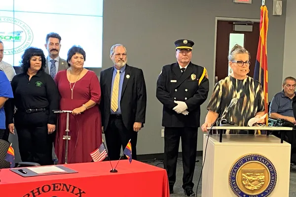 arizona_bill_signing.png