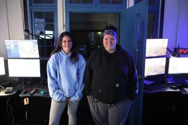 AFSCME Local 1125 members are ready to answer the call at the Warren County 911 center.